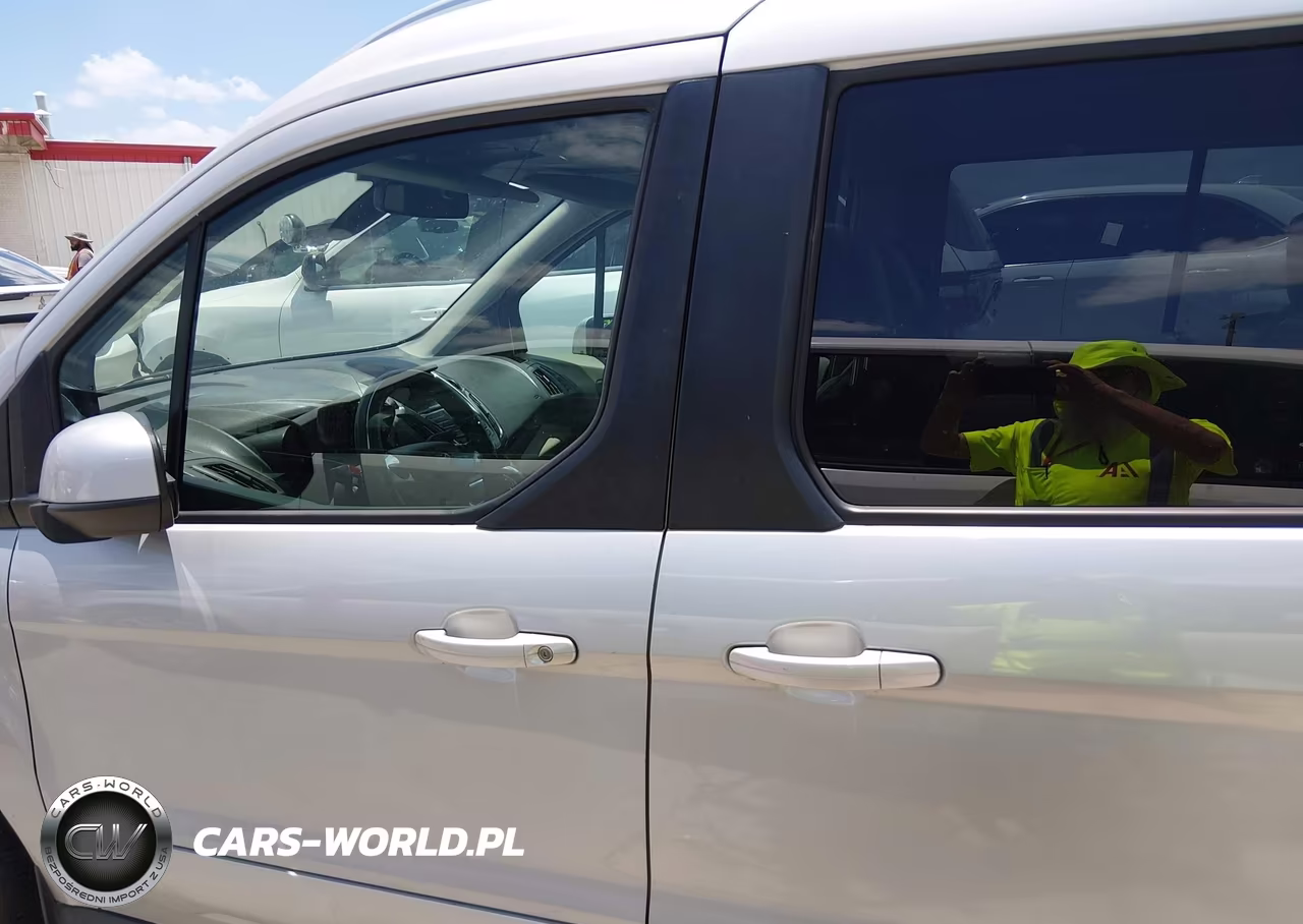2016 Ford Transit Connect Titanium VIN:NM0GE9G7XG1279966 - 14