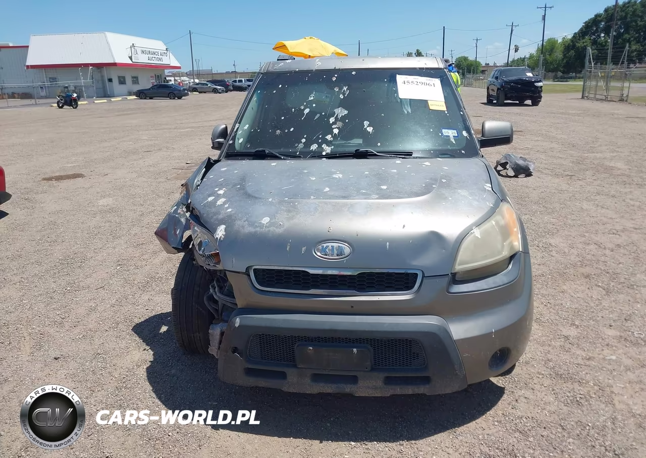 2011 Kia Soul + VIN:KNDJT2A20B7269505 - 12