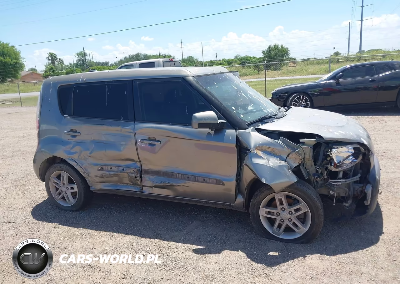 2011 Kia Soul + VIN:KNDJT2A20B7269505 - 13