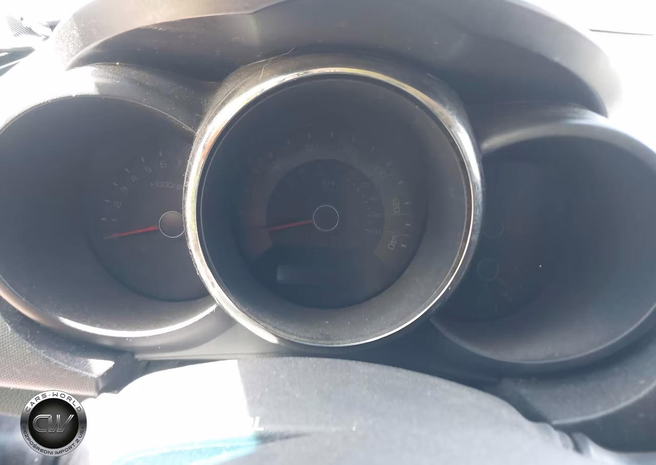 2011 Kia Soul + VIN:KNDJT2A20B7269505 - 15