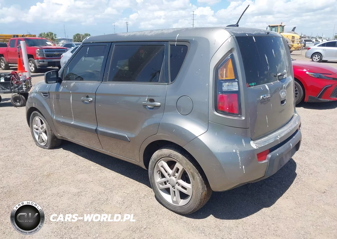 2011 Kia Soul + VIN:KNDJT2A20B7269505 - 3