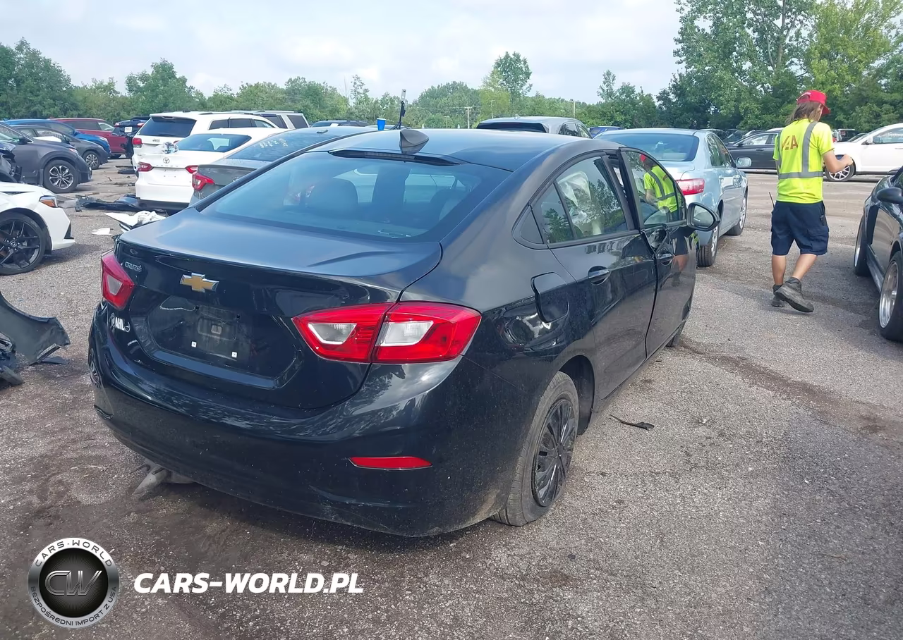 2019 Chevrolet Cruze Ls VIN:1G1BC5SM0K7130912 - 4