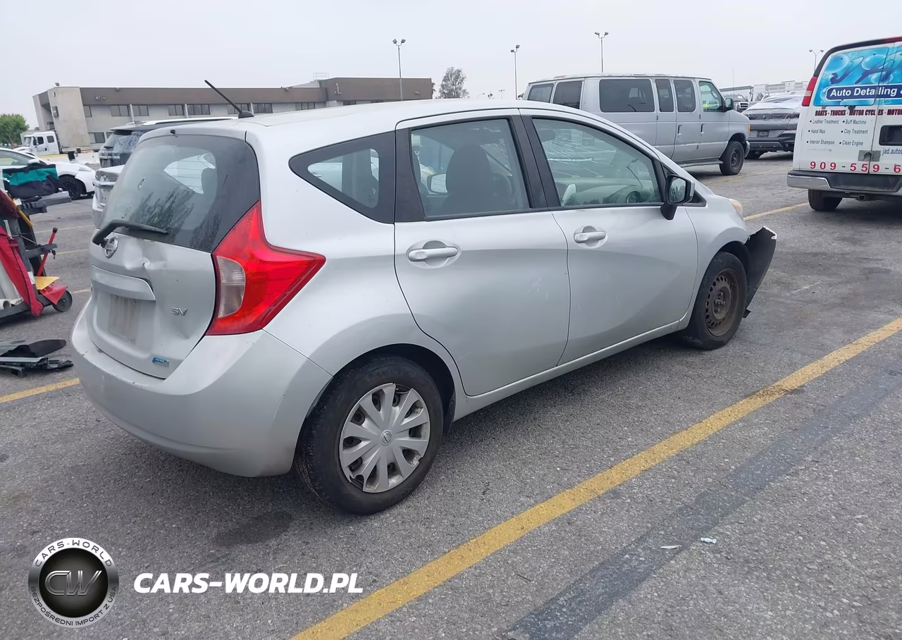 2015 Nissan Versa Note S (Sr)-S Plus-Sl-Sr-Sv VIN:3N1CE2CP1FL404975 - 4