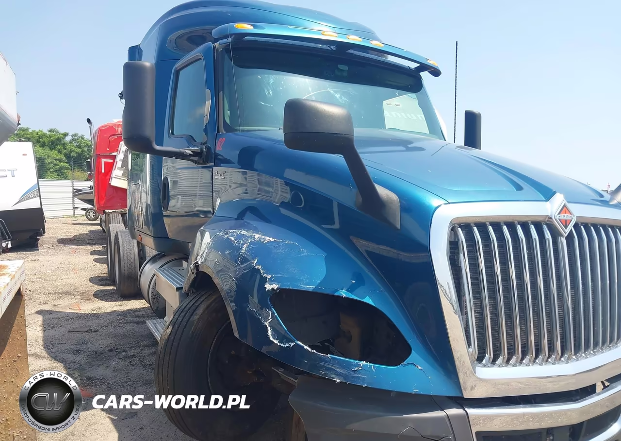 2018 International Lt
