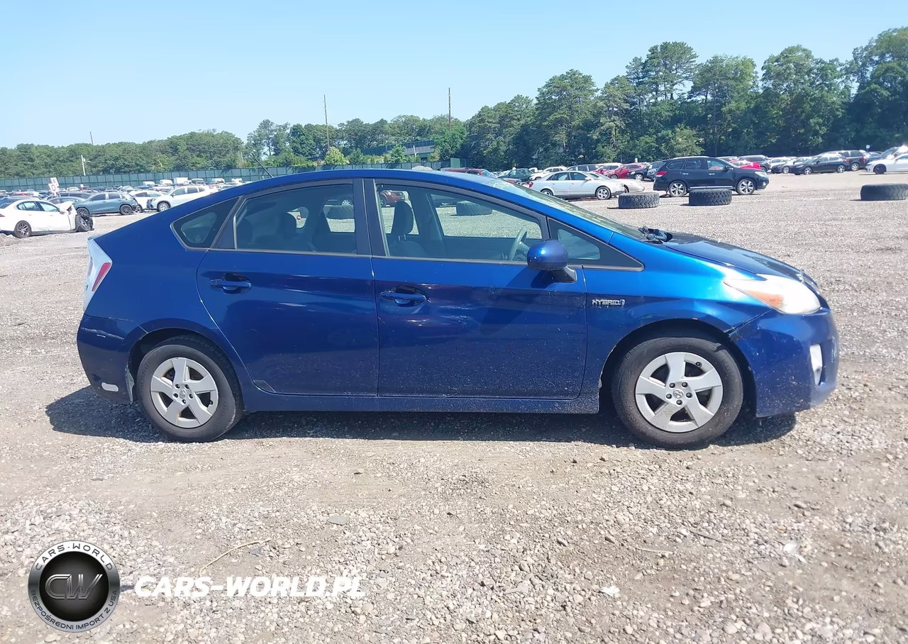 2011 Toyota Prius Two VIN:JTDKN3DU5B1390910 - 13