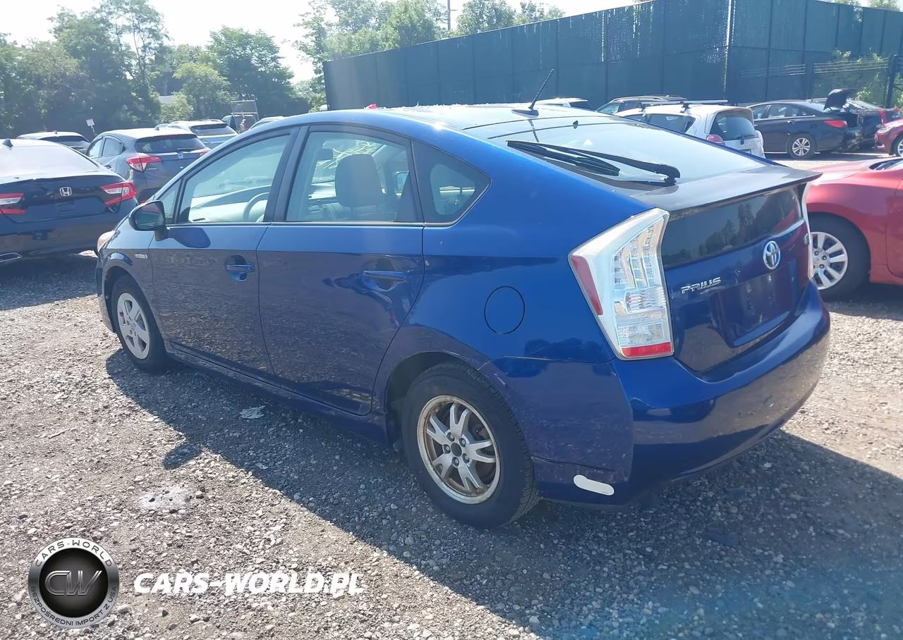 2011 Toyota Prius Two VIN:JTDKN3DU5B1390910 - 3