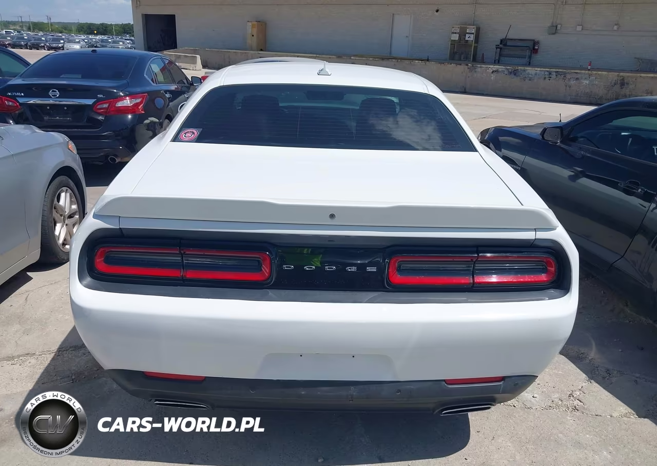 2015 Dodge Challenger Sxt Plus VIN:2C3CDZBG4FH723813 - 16