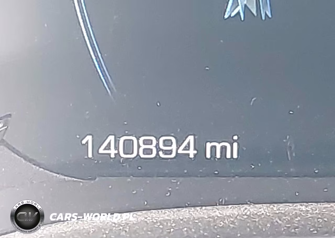 2018 Cadillac Escalade Platinum VIN:1GYS4DKJ7JR220205 - 16