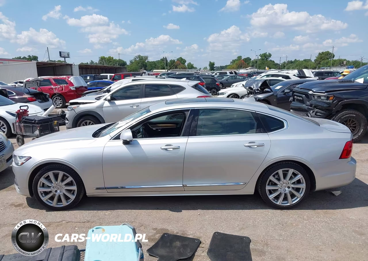 2020 Volvo S90 T6 Inscription VIN:LVYA22ML1LP168913 - 14