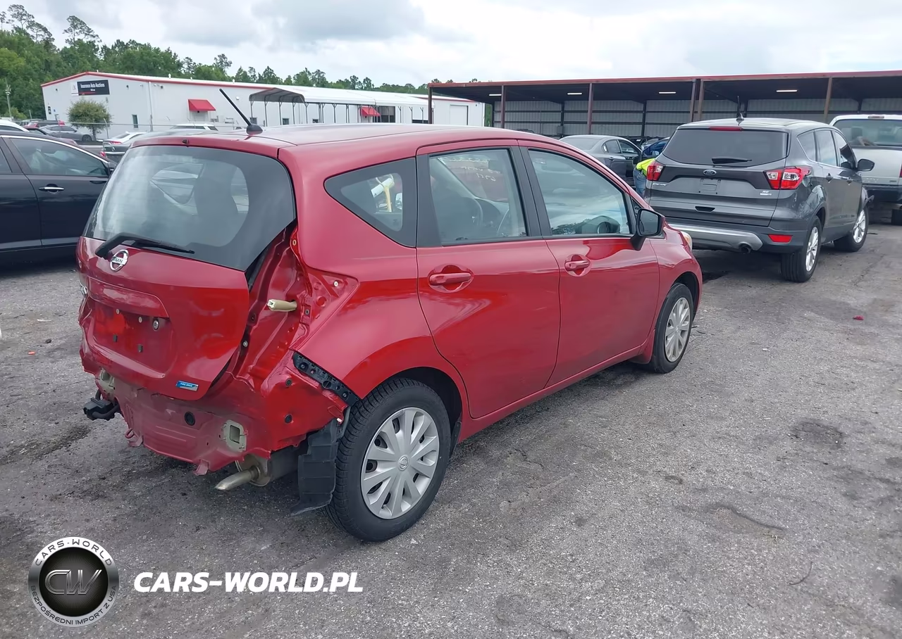 2015 Nissan Versa Note S Plus VIN:3N1CE2CP7FL436717 - 4