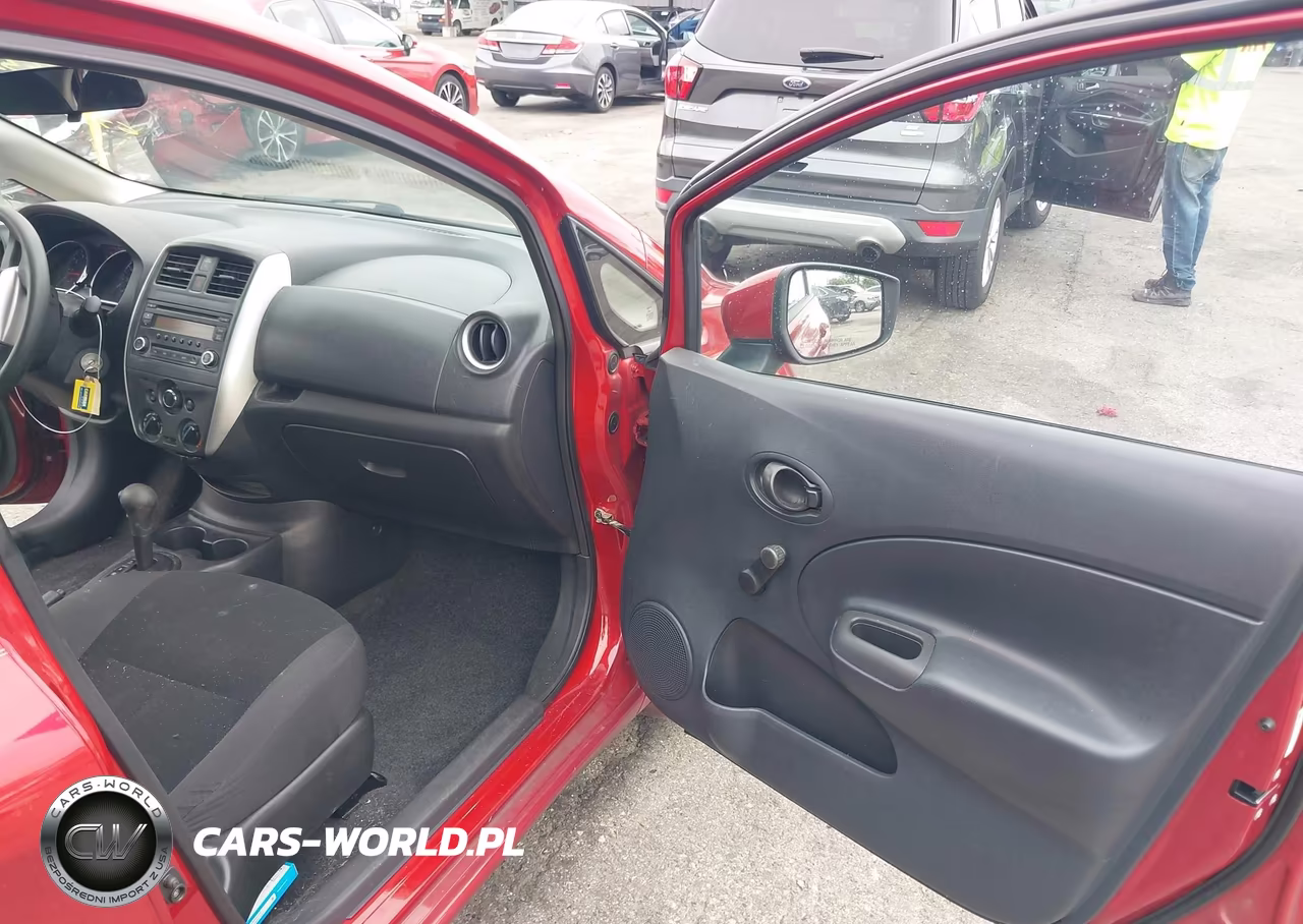2015 Nissan Versa Note S Plus VIN:3N1CE2CP7FL436717 - 5