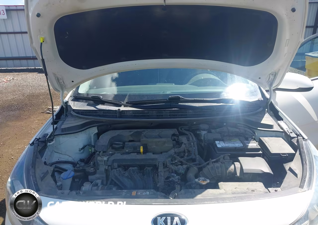2020 Kia Rio S VIN:3KPA24AD8LE308262 - 10