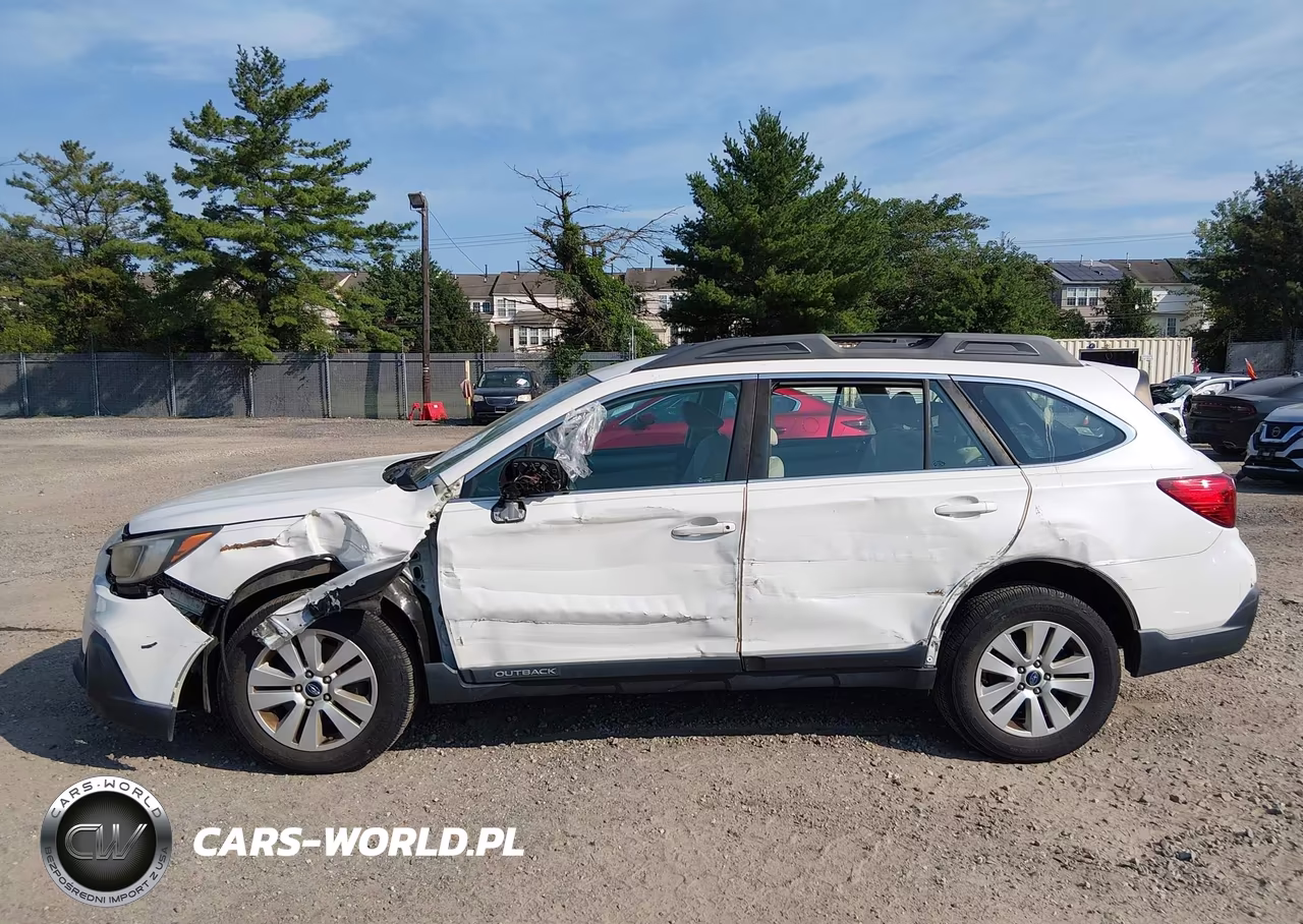 2018 Subaru Outback 2.5I VIN:4S4BSAAC3J3316974 - 14