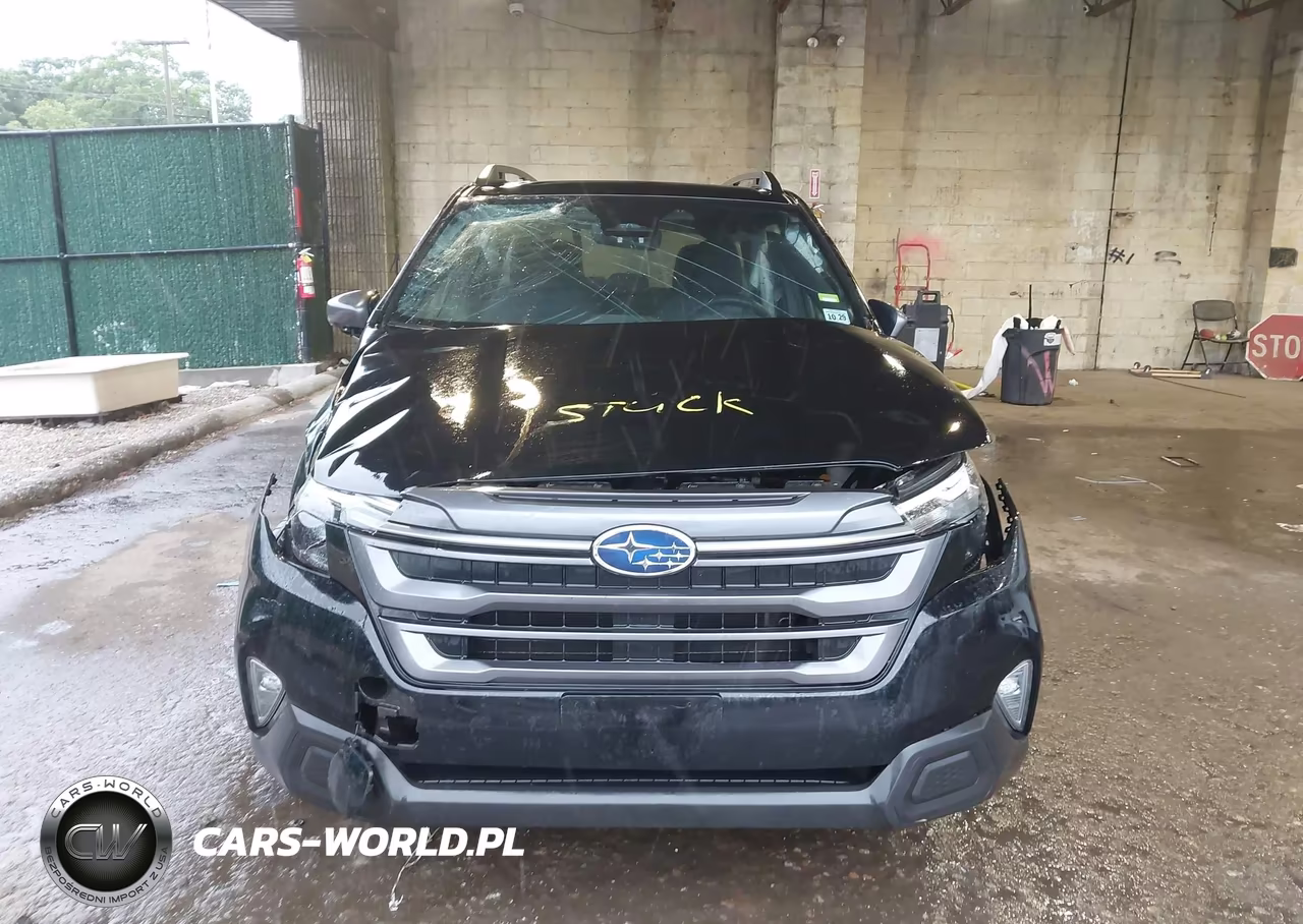 2025 Subaru Forester Premium VIN:JF2SLDBC2SH467165 - 12