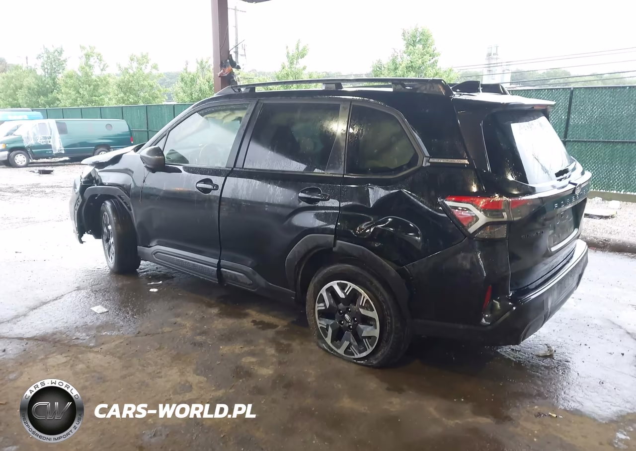2025 Subaru Forester Premium VIN:JF2SLDBC2SH467165 - 3