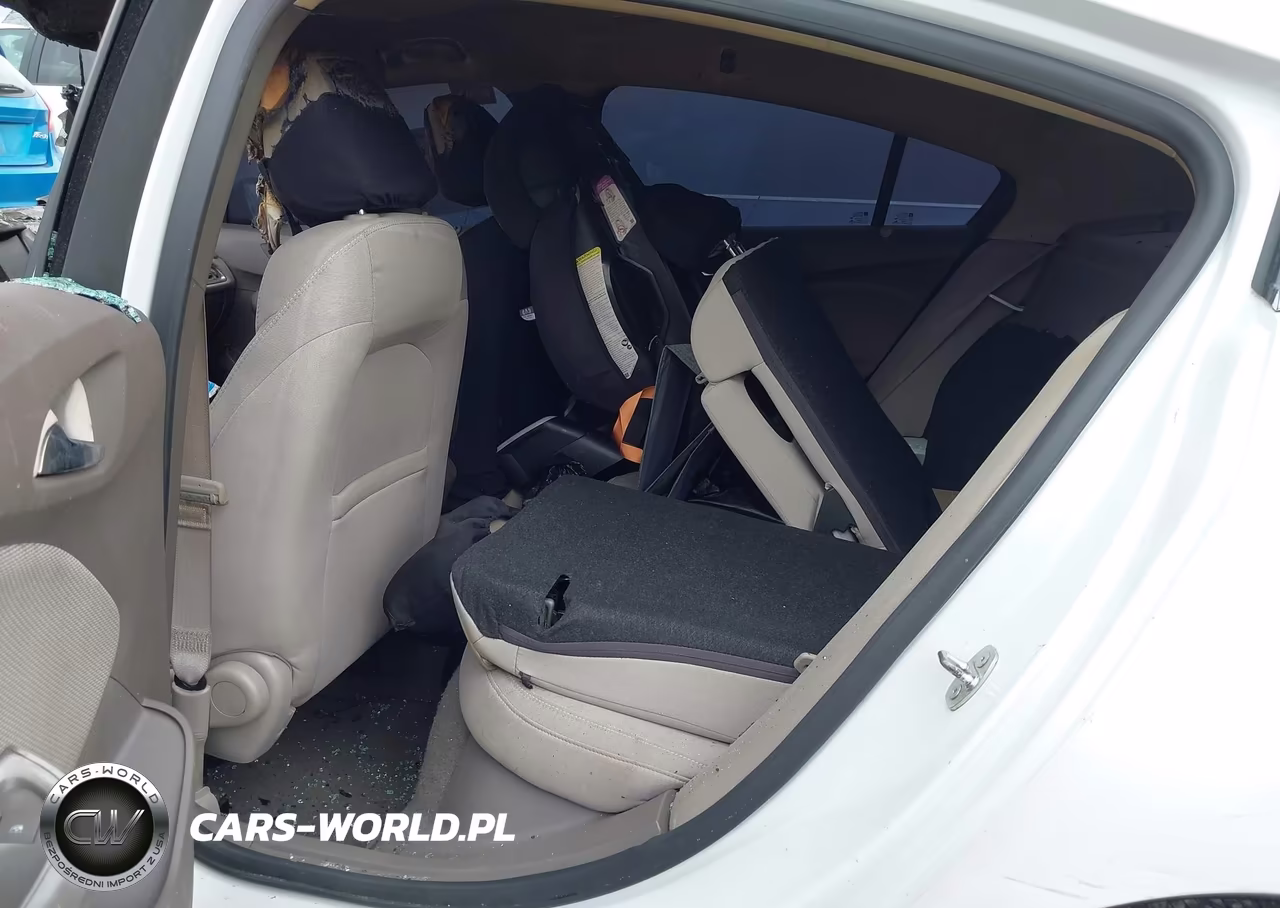 2017 Chevrolet Cruze Lt Auto VIN:1G1BE5SM5H7101747 - 8