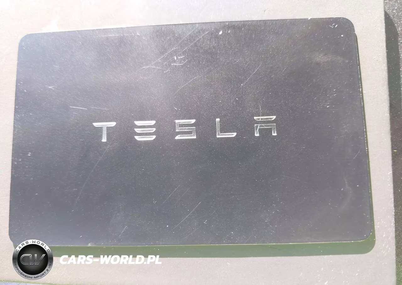 2025 Tesla Model Y Long Range Dual Motor Rear-Wheel Drive VIN:7SAYGDEDXSA371835 - 10