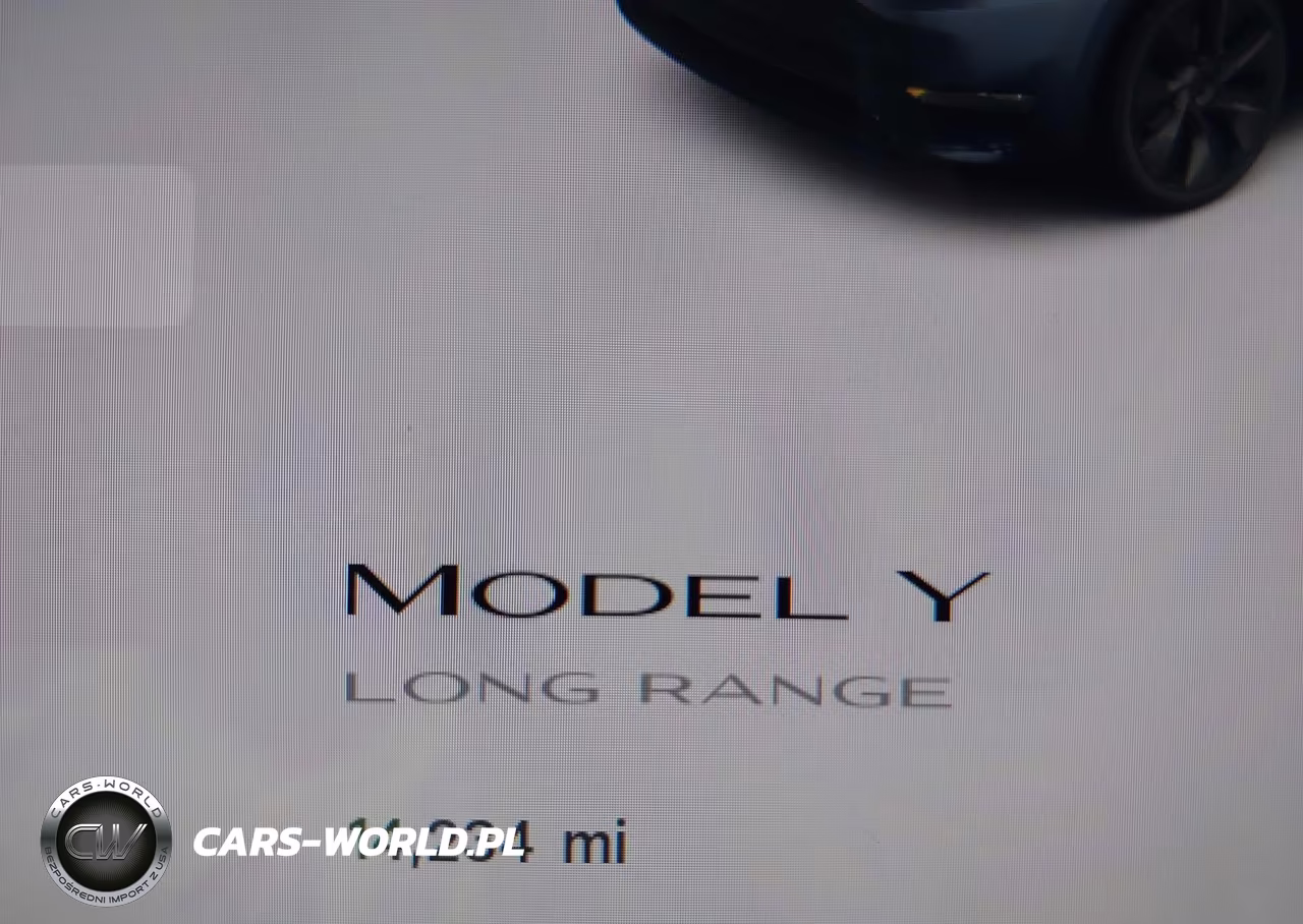 2025 Tesla Model Y Long Range Dual Motor Rear-Wheel Drive VIN:7SAYGDEDXSA371835 - 15