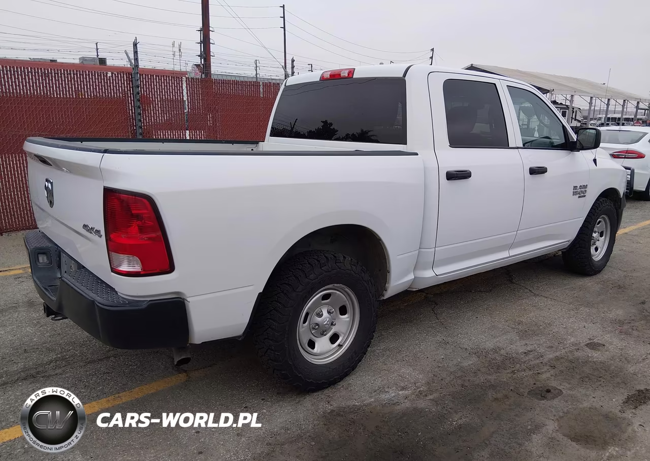 2020 Ram 1500 Classic VIN:3C6RR7KG5LG273085 - 4