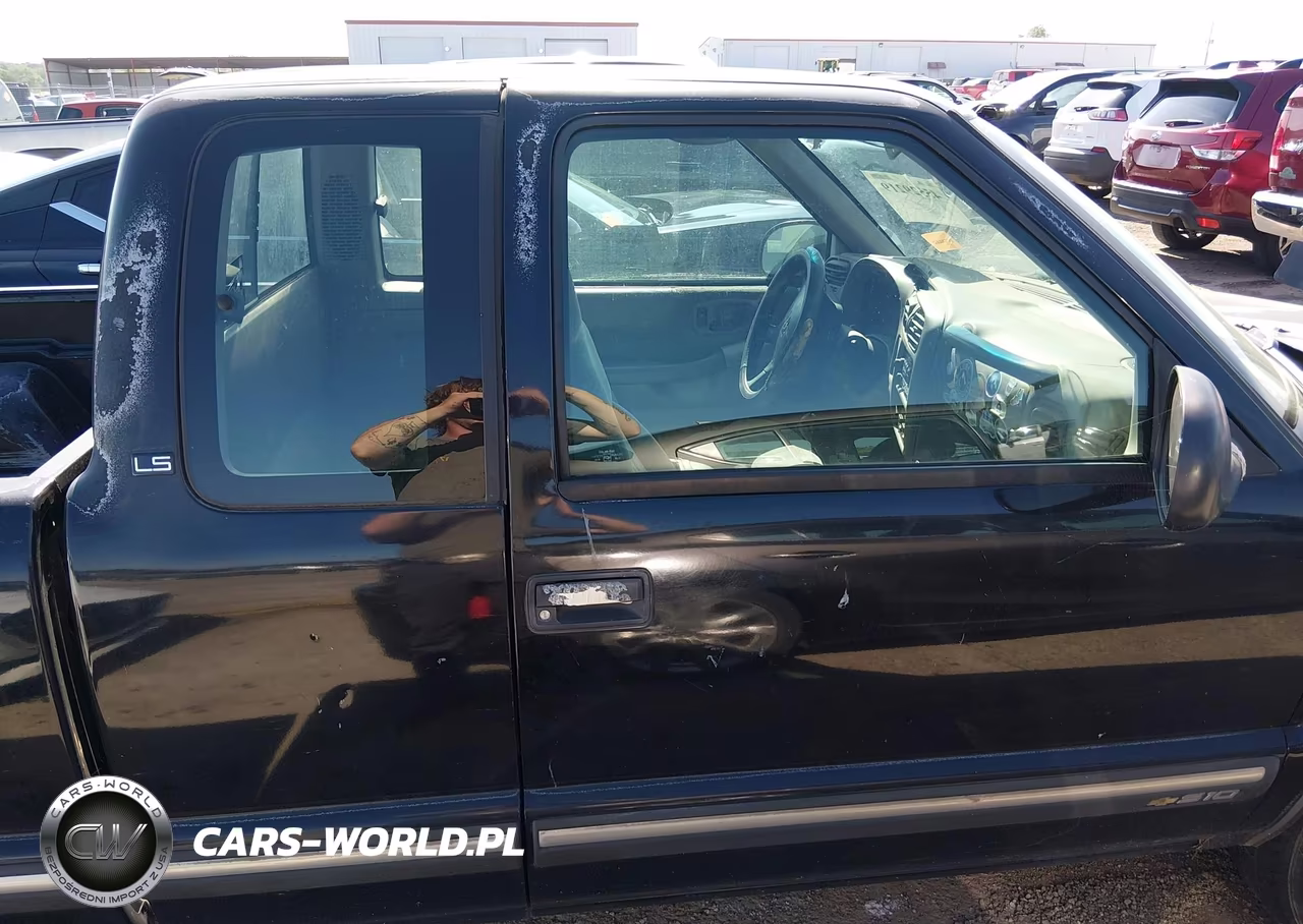 1998 Chevrolet S-10 Ls VIN:1GCCS19X3WK115704 - 13