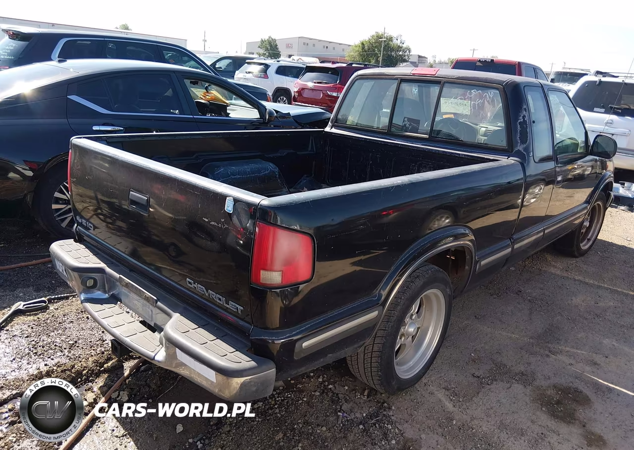 1998 Chevrolet S-10 Ls VIN:1GCCS19X3WK115704 - 4