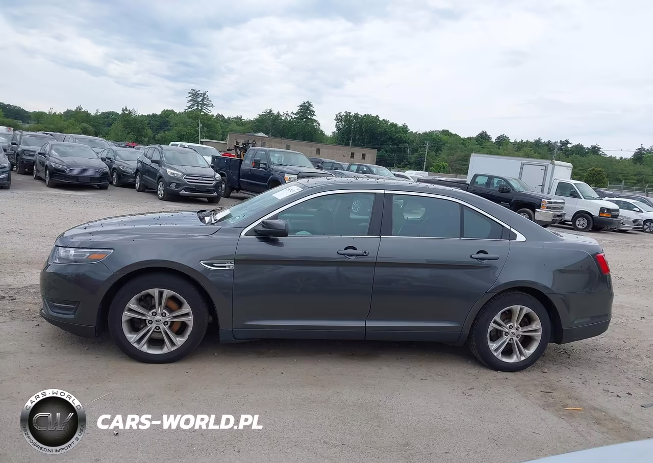 2018 Ford Taurus Sel VIN:1FAHP2H85JG136773 - 13