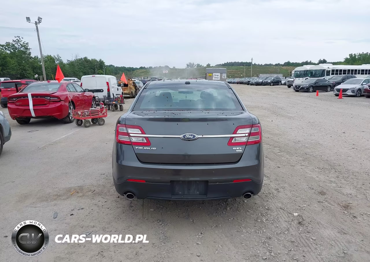 2018 Ford Taurus Sel VIN:1FAHP2H85JG136773 - 15