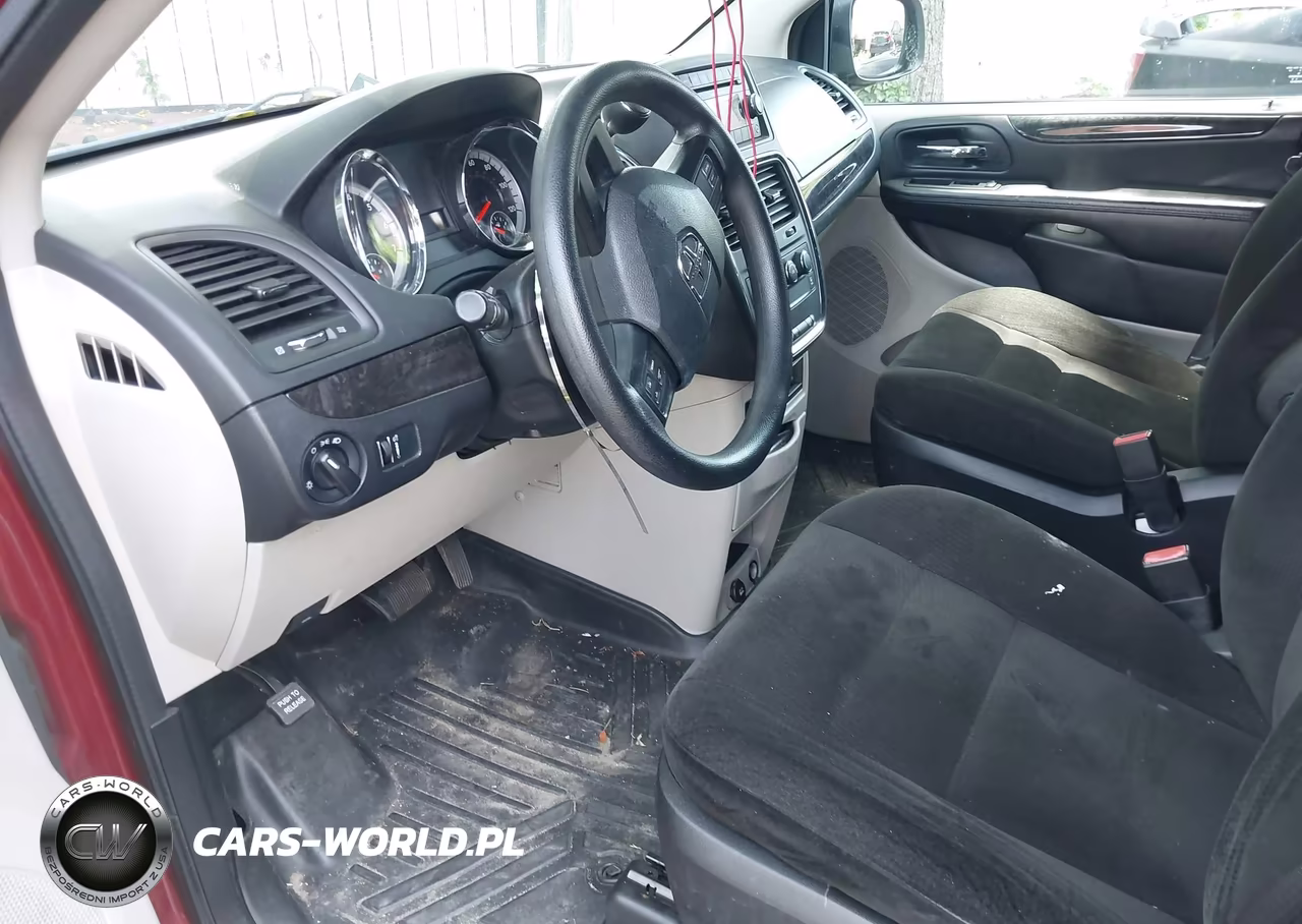 2015 Dodge Grand Caravan American Value Pkg VIN:2C4RDGBG6FR668043 - 12