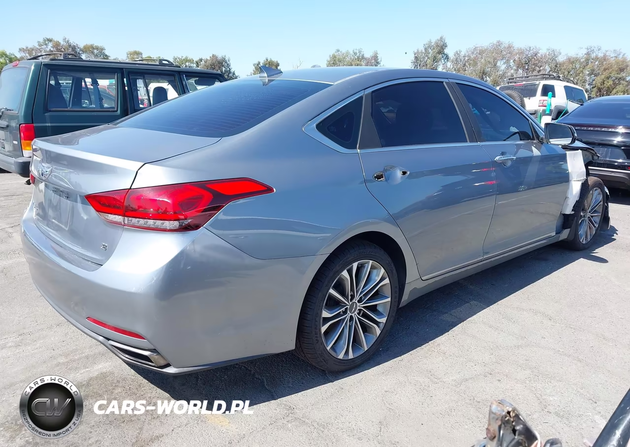 2015 Hyundai Genesis 3.8 VIN:KMHGN4JE3FU040118 - 4