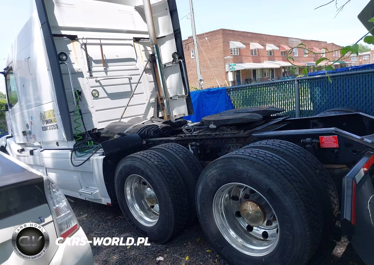 2015 Volvo Vn Vnl VIN:4V4NC9EH4FN912985 - 3