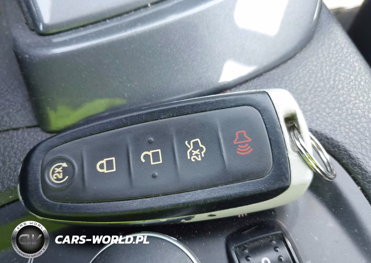 2013 Ford Focus Titanium VIN:1FADP3N2XDL306688 - 11