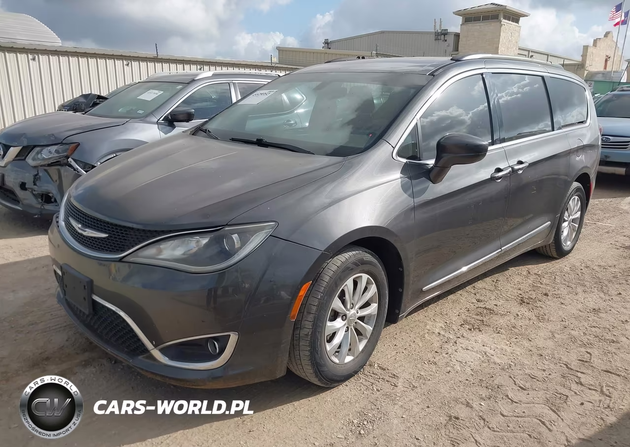 2017 Chrysler Pacifica Touring-L VIN:2C4RC1BG0HR530596 - 2
