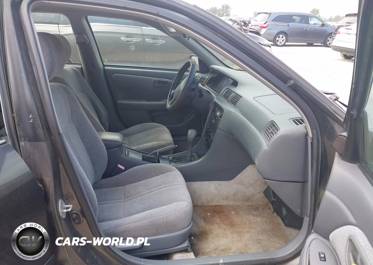 2000 Toyota Camry Le VIN:4T1BG22K8YU962156 - 5