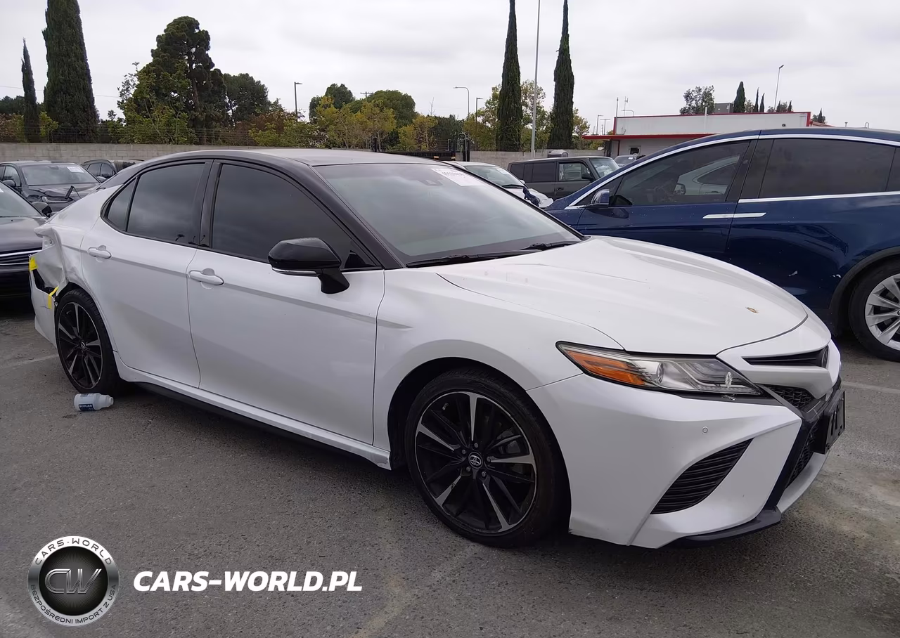 2018 Toyota Camry Xse VIN:4T1B61HK2JU110721 - 14