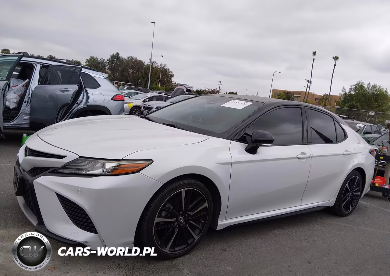 2018 Toyota Camry Xse VIN:4T1B61HK2JU110721 - 15
