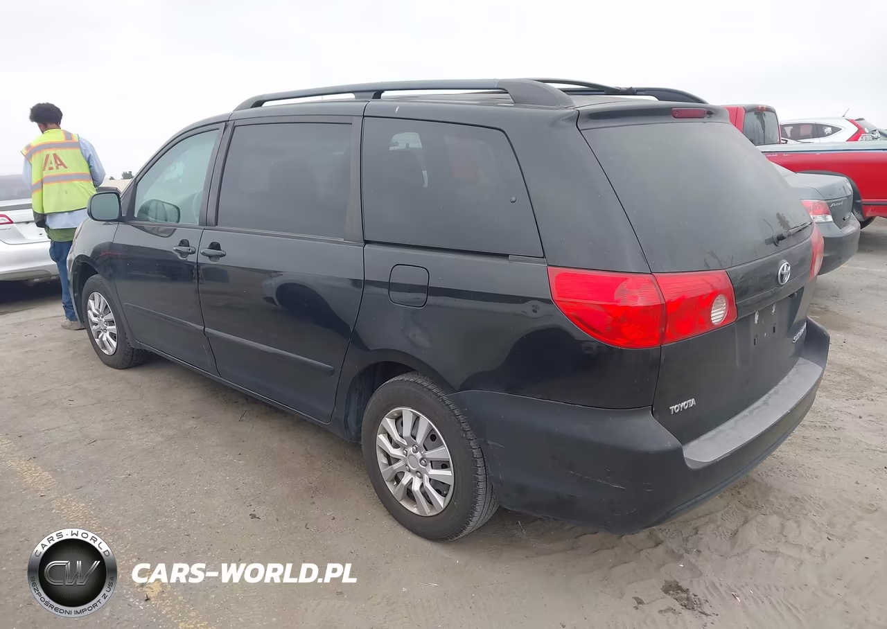 2010 Toyota Sienna Le VIN:5TDKK4CC0AS318506 - 3