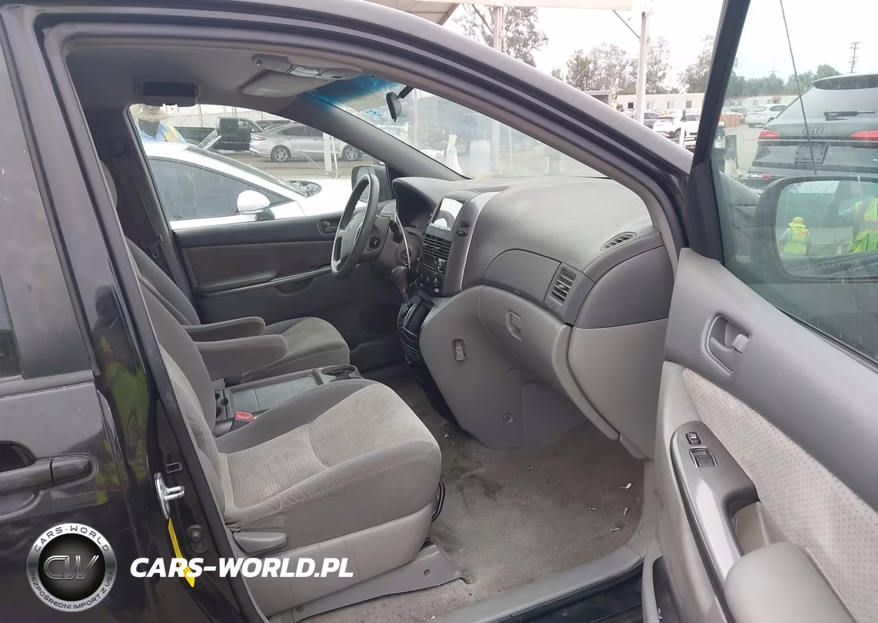 2010 Toyota Sienna Le VIN:5TDKK4CC0AS318506 - 5