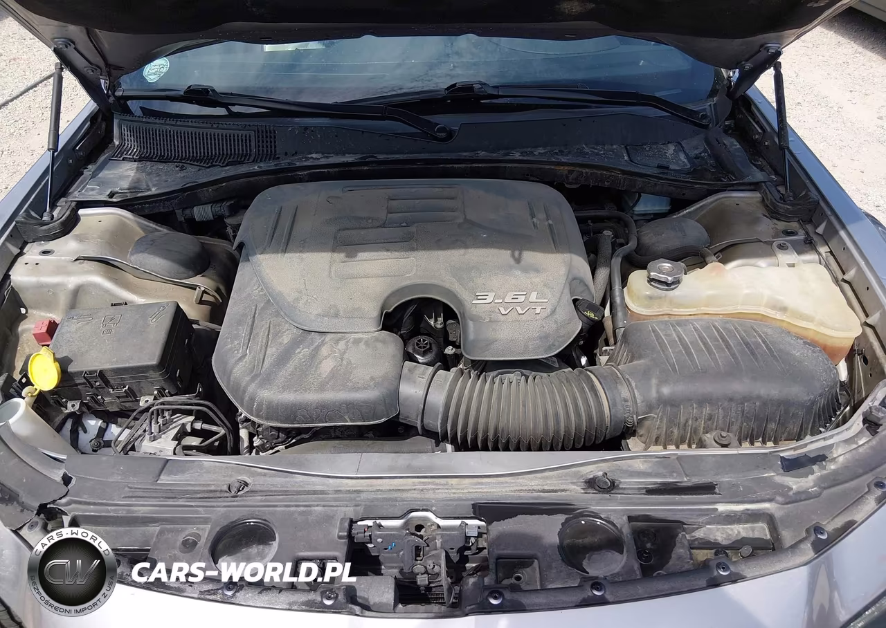 2018 Chrysler 300 300S VIN:2C3CCABG3JH143059 - 10