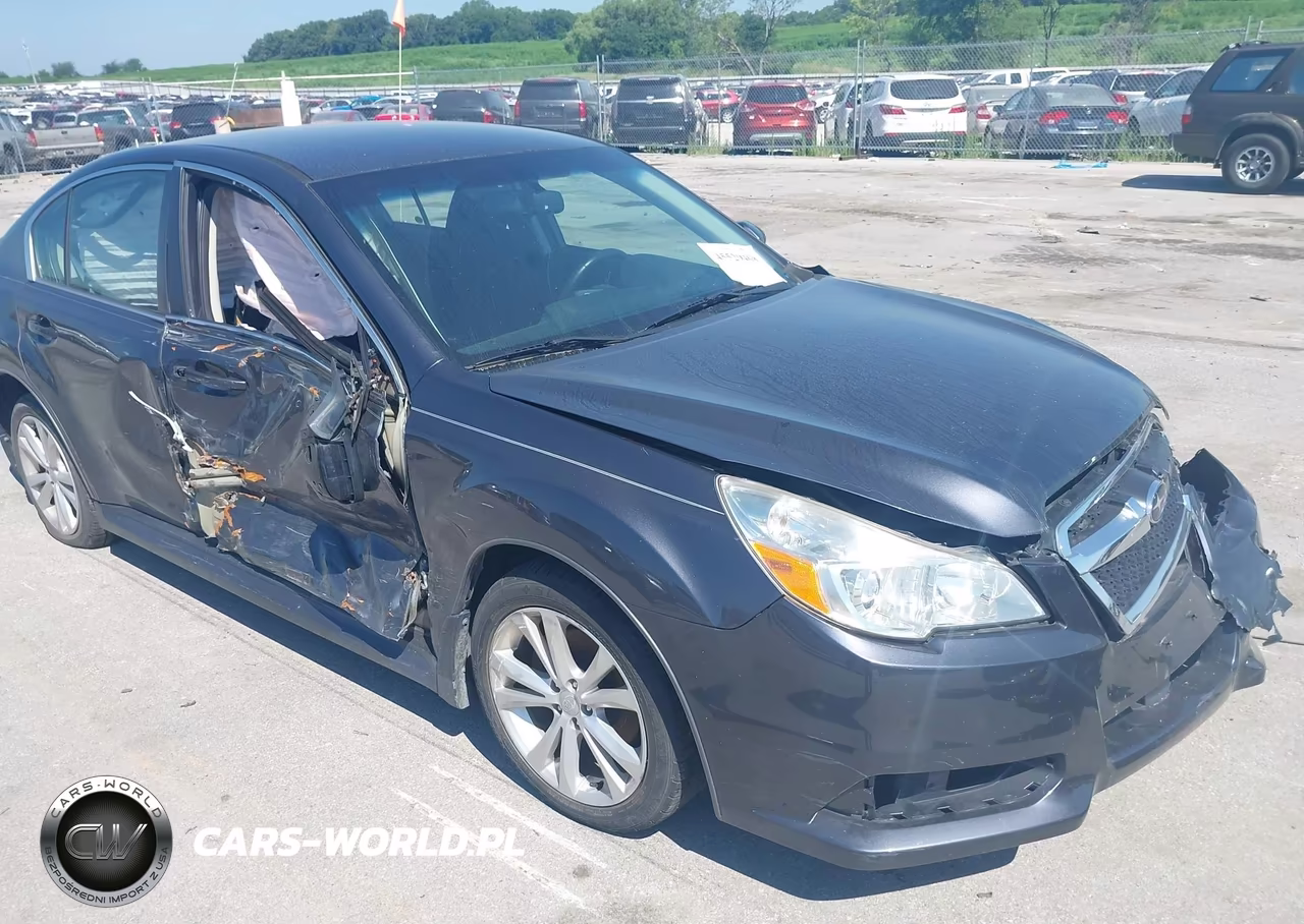 2013 Subaru Legacy 2.5I Premium – zdjęcie 1 z 16