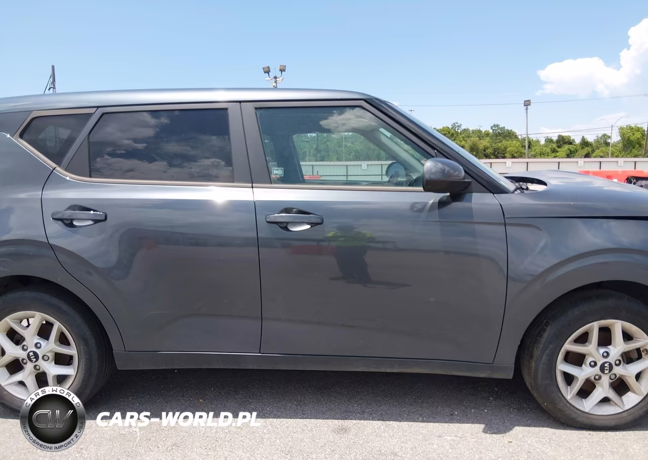 2020 Kia Soul S VIN:KNDJ23AU4L7046542 - 13