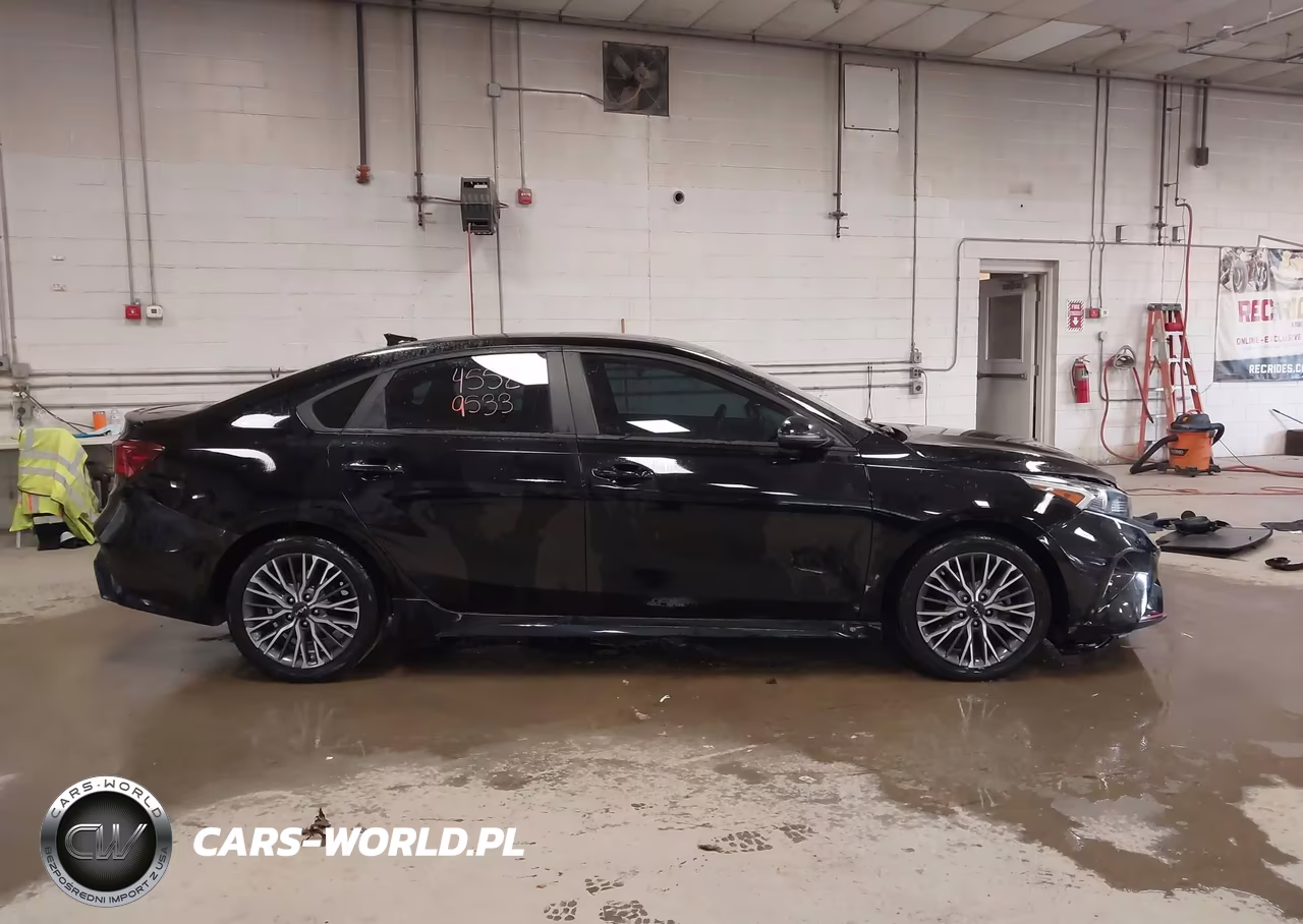 2023 Kia Forte Gt-Line VIN:3KPF54AD0PE601205 - 13