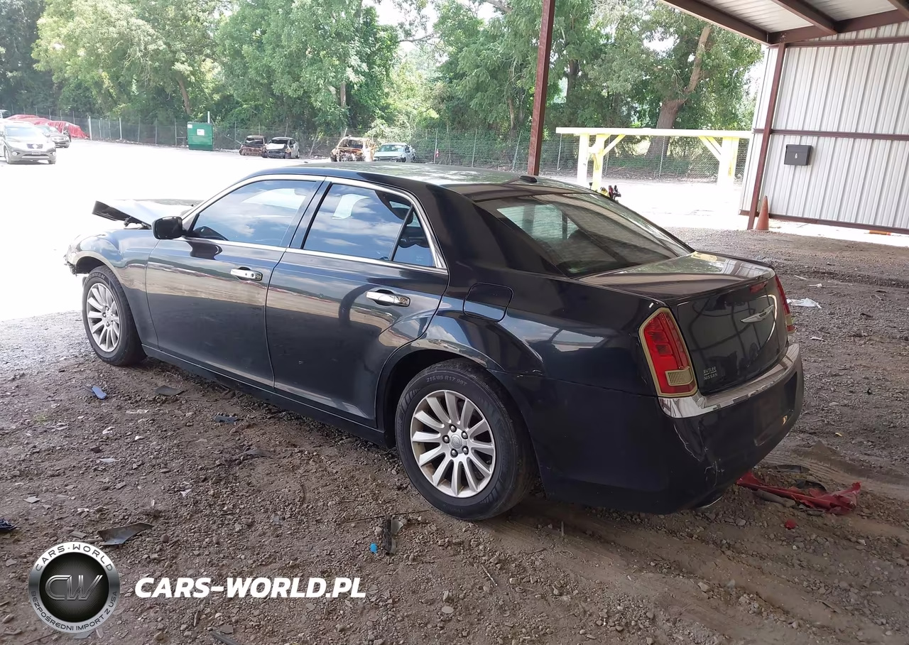 2012 Chrysler 300 VIN:2C3CCAAG9CH289342 - 3