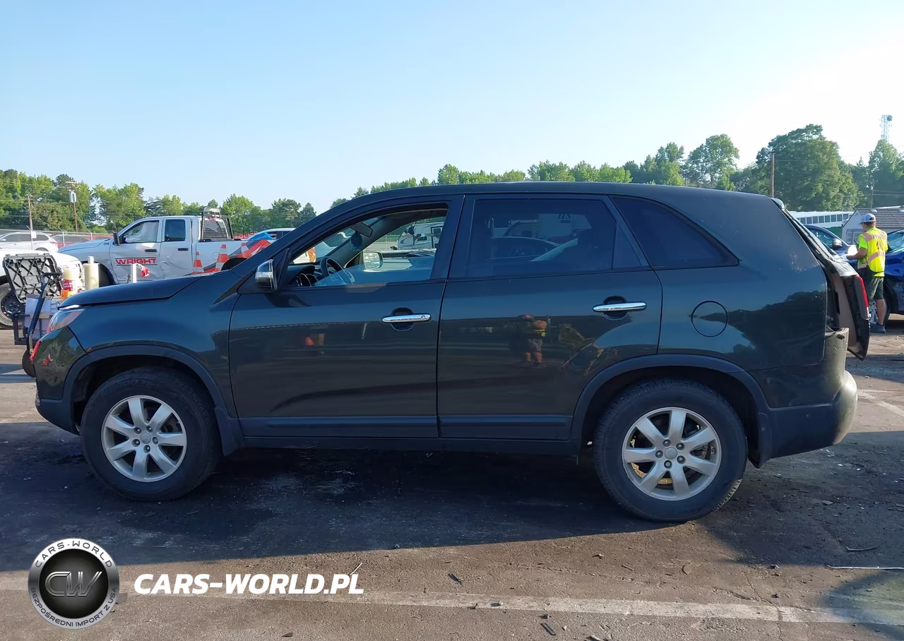2013 Kia Sorento Lx VIN:5XYKT3A12DG330344 - 15