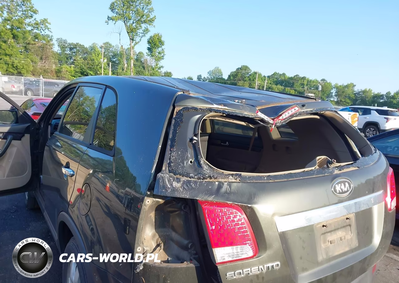 2013 Kia Sorento Lx VIN:5XYKT3A12DG330344 - 6