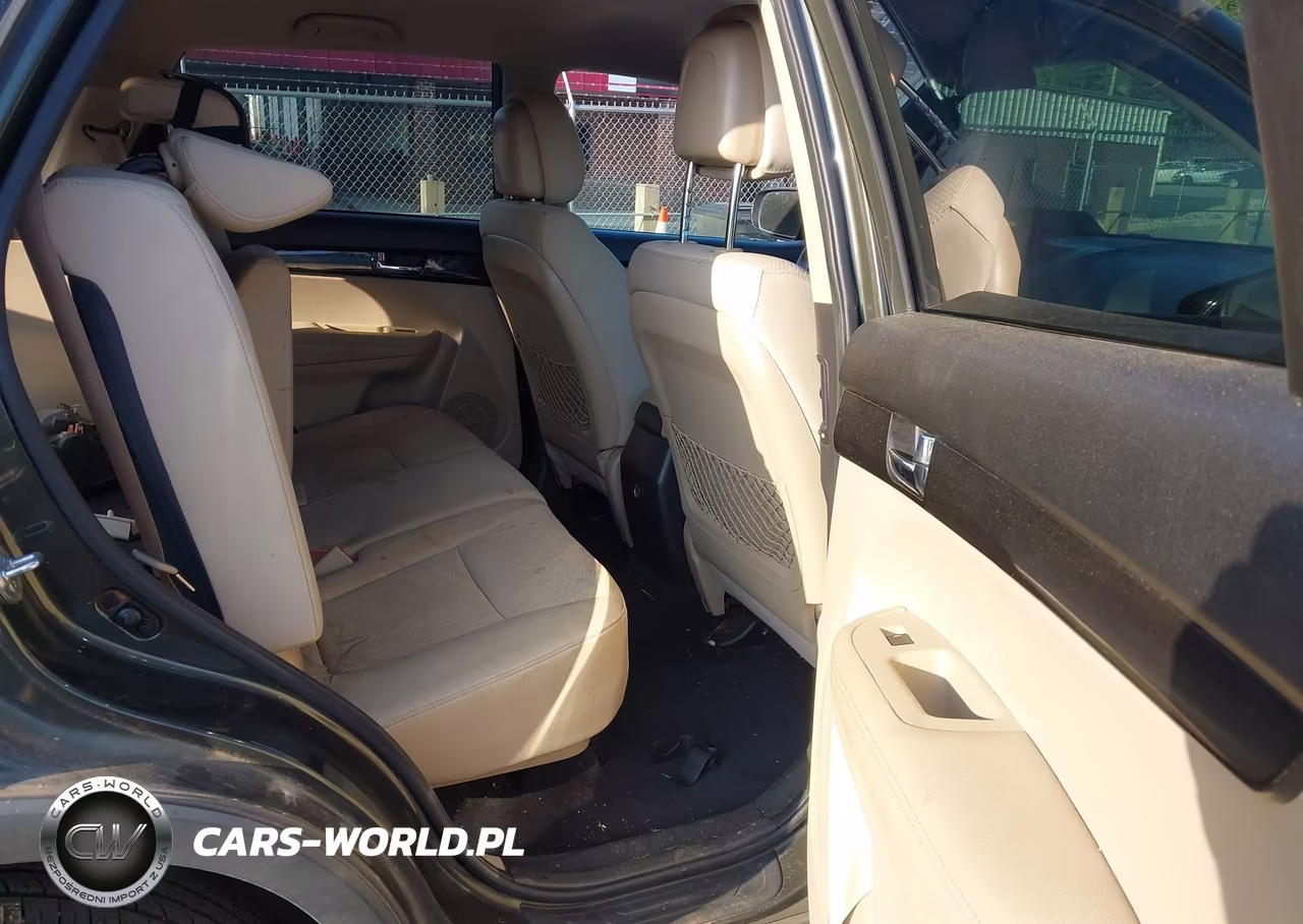2013 Kia Sorento Lx VIN:5XYKT3A12DG330344 - 8