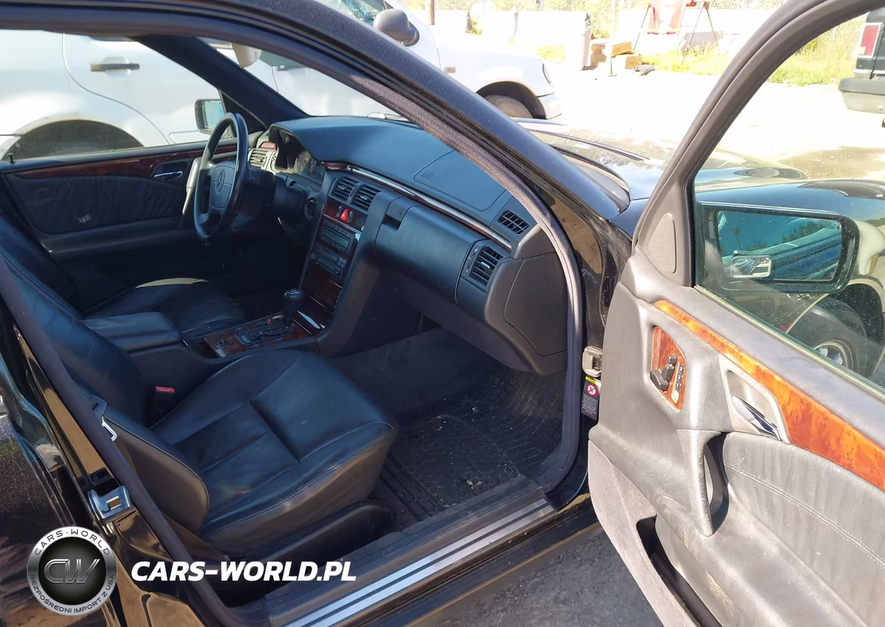 1998 Mercedes-Benz E 320 VIN:WDBJH65F1WA631838 - 5