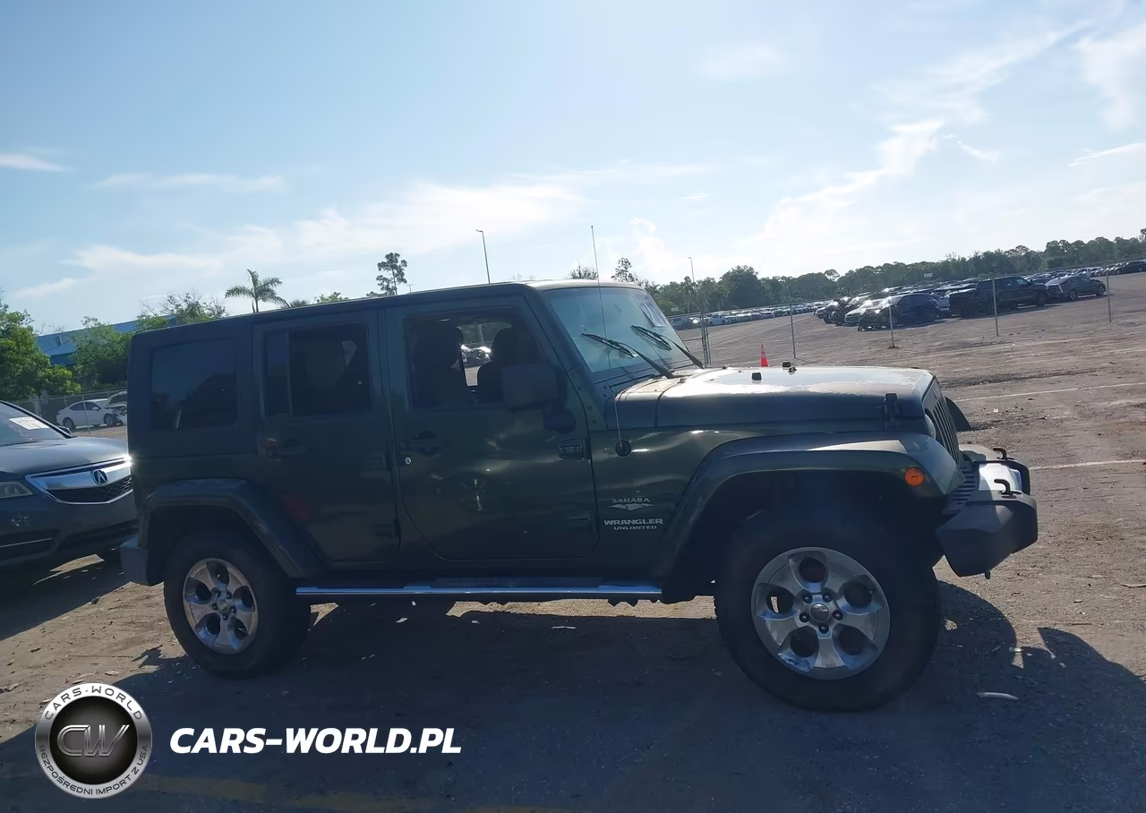 2007 Jeep Wrangler Unlimited Sahara VIN:1J4GA59187L157962 - 13