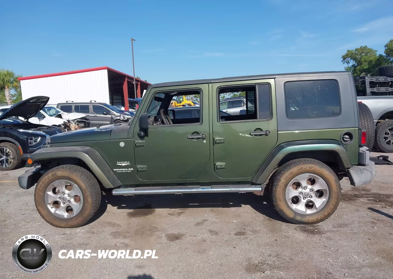 2007 Jeep Wrangler Unlimited Sahara VIN:1J4GA59187L157962 - 14
