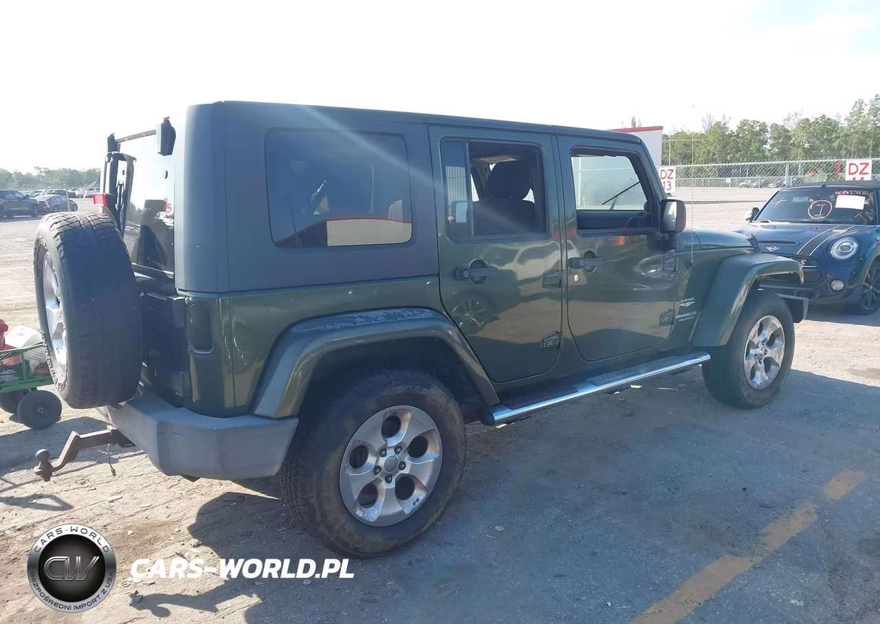 2007 Jeep Wrangler Unlimited Sahara VIN:1J4GA59187L157962 - 4
