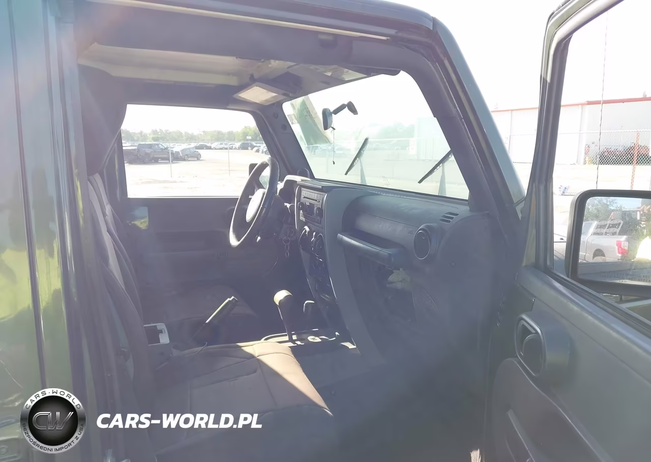 2007 Jeep Wrangler Unlimited Sahara VIN:1J4GA59187L157962 - 5